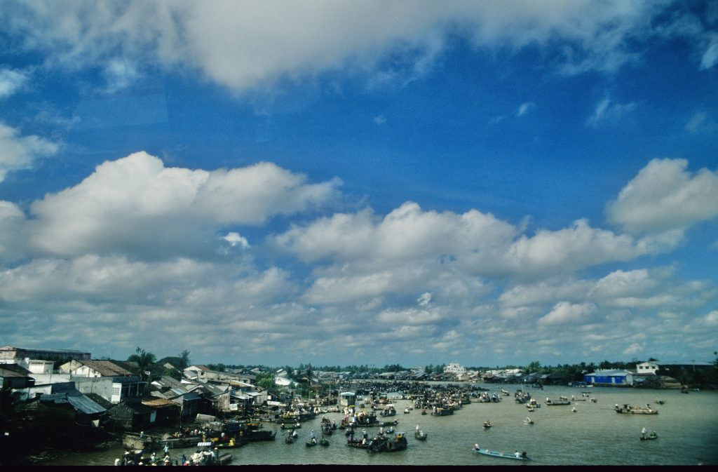 Epic Journeys 1997 Dubai Vietnam Hongkong Guilin Bombay (32)