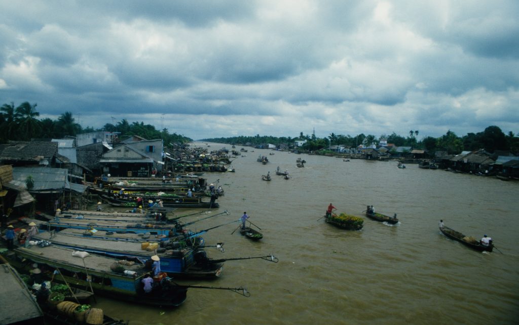 Epic Journeys 1997 Dubai Vietnam Hongkong Guilin Bombay (33)