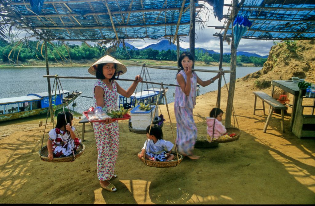 Epic Journeys 1997 Dubai Vietnam Hongkong Guilin Bombay (6)