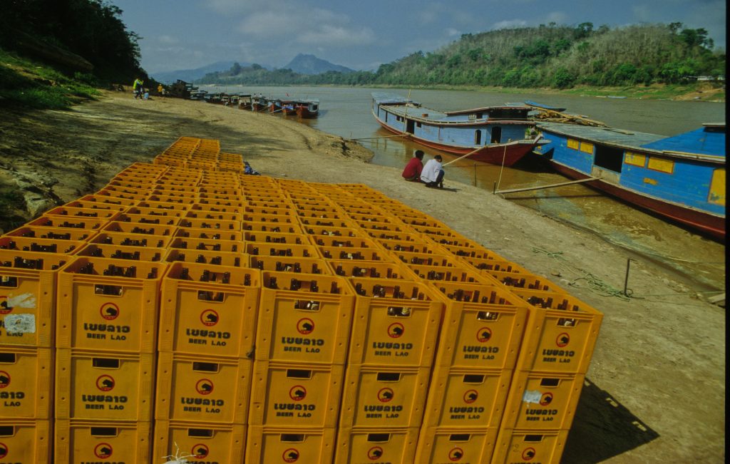 Epic Journeys 2000 RTW Hongkong Burma Laos Iran Frankfurt NYC (11)