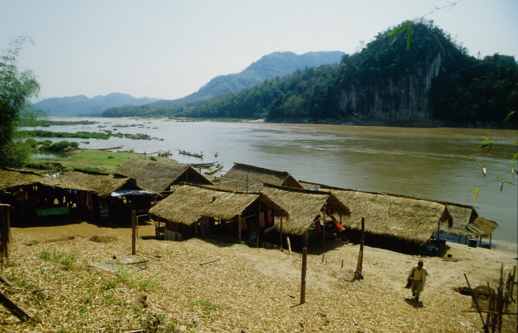 Epic Journeys 2000 RTW Hongkong Burma Laos Iran Frankfurt NYC (13)