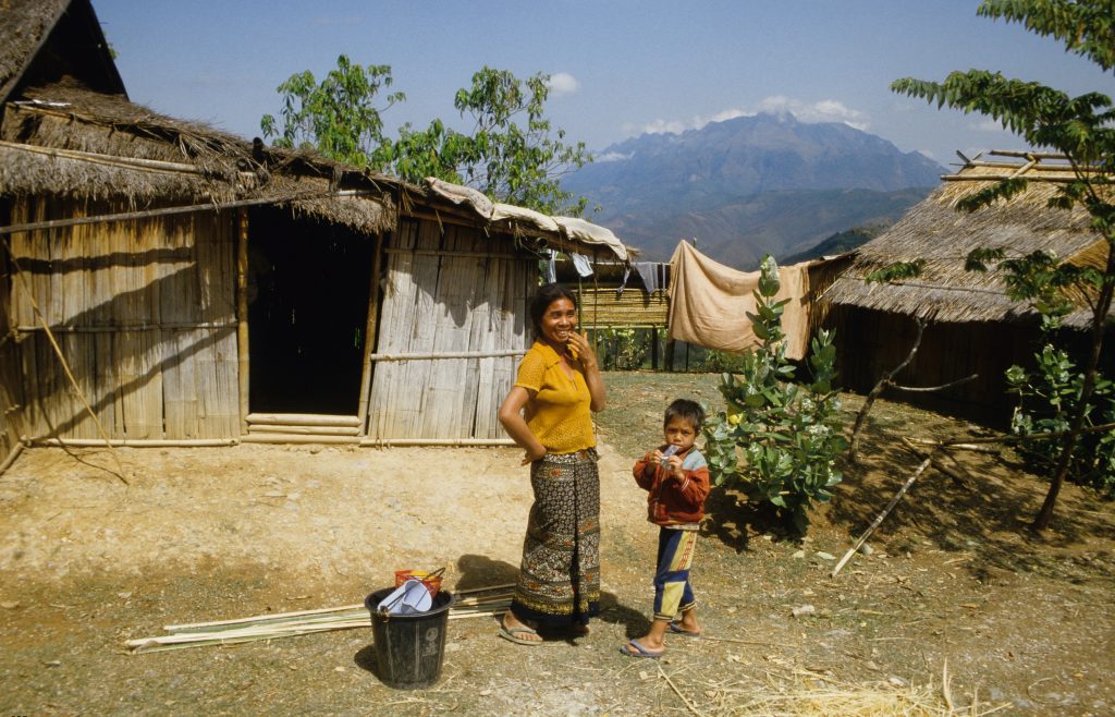 Epic Journeys 2000 RTW Hongkong Burma Laos Iran Frankfurt NYC (16)