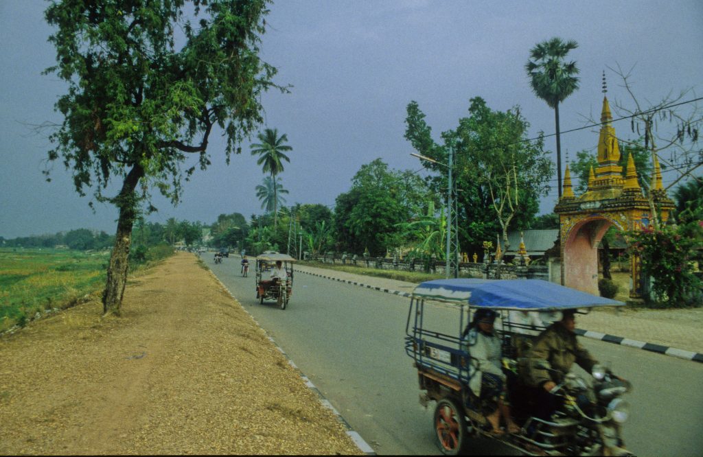 Epic Journeys 2000 RTW Hongkong Burma Laos Iran Frankfurt NYC (19)