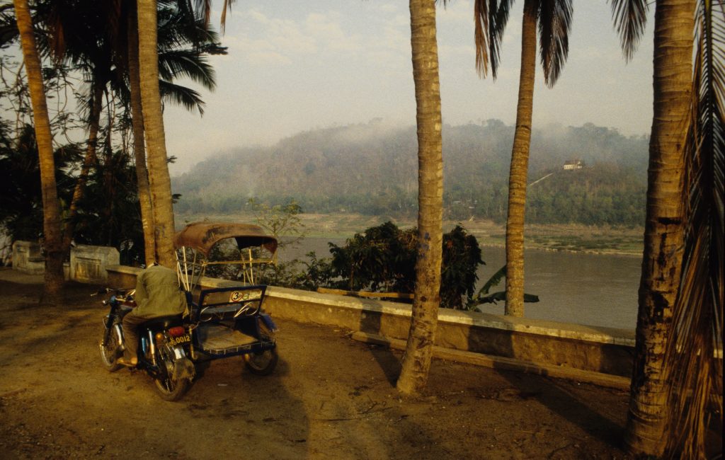 Epic Journeys 2000 RTW Hongkong Burma Laos Iran Frankfurt NYC