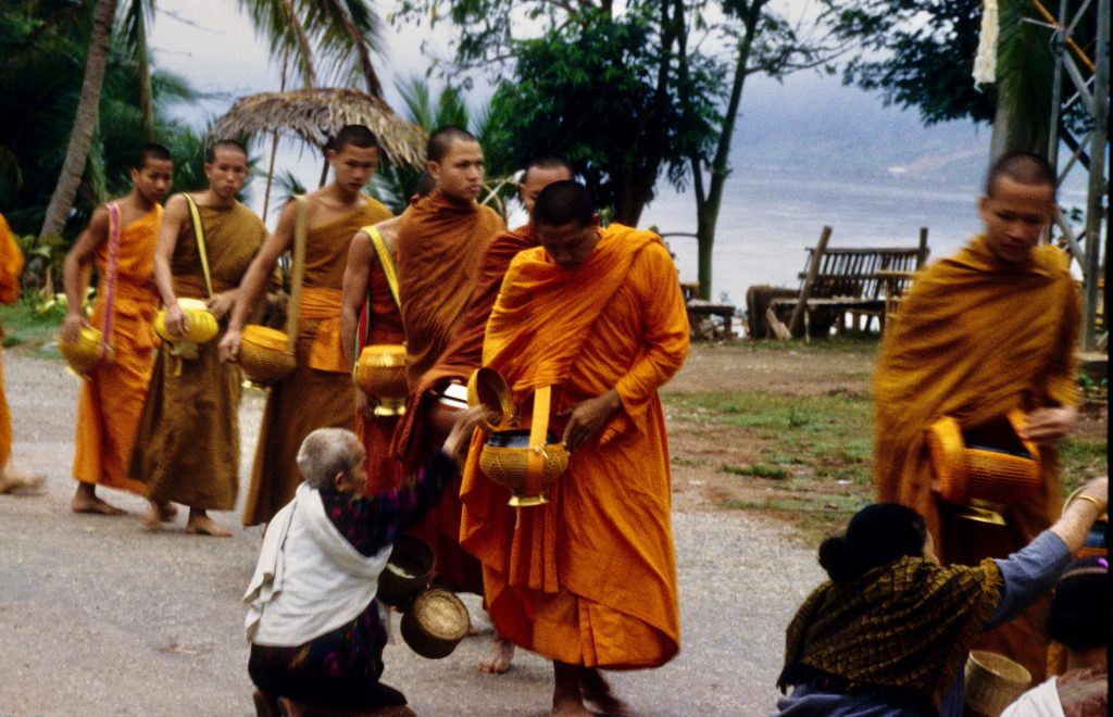 Epic Journeys 2000 RTW Hongkong Burma Laos Iran Frankfurt NYC (5)