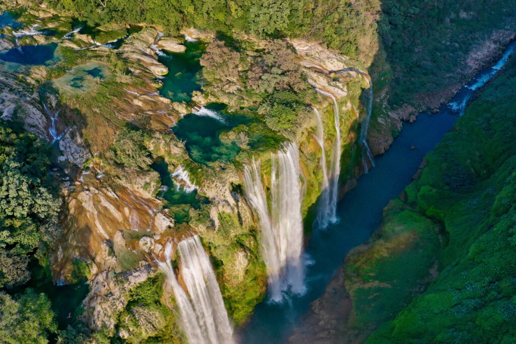 Mexiko 2023 mit Mama Teil 1 CDMX Tolantongo Simalpan Las Pozas Garten Huasteca Potosina Tamul Wasserfall El Meco Wasserfall San Luis Potosi San Miguel de Allende Queretaro
