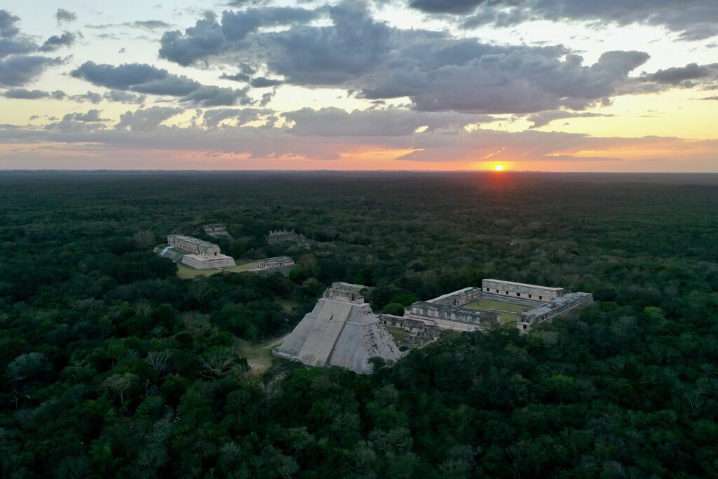 Mexiko 2023 mit Mama und Anna Teil 2 CDMX Merida Uxmal Bacalar Calakmul Corazon Cenote Tulum Gran Cenote Cancun