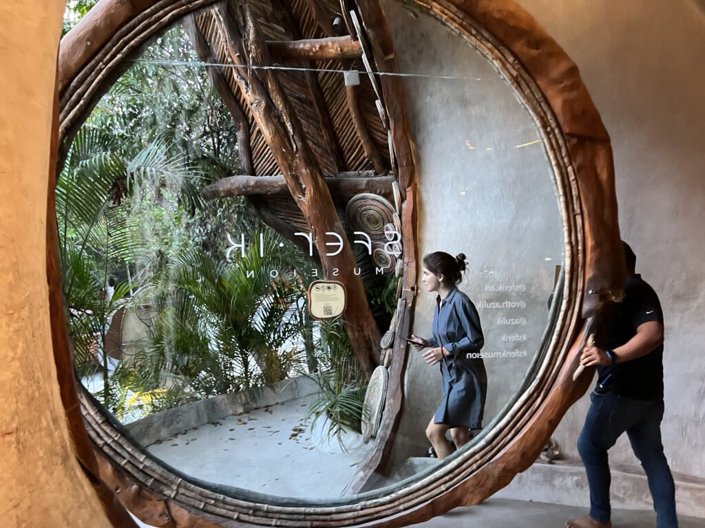 Mexiko 2023 mit Mama und Anna Teil 2 CDMX Merida Uxmal Bacalar Calakmul Corazon Cenote Tulum Gran Cenote Cancun
